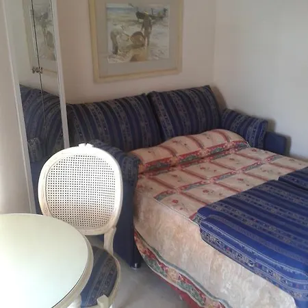 Apartment Matchroom Country Club *