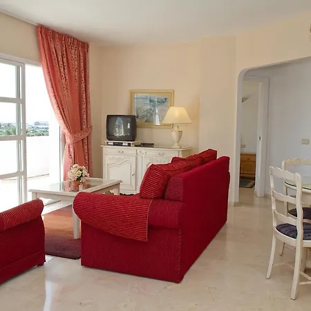 Apartment Matchroom Country Club